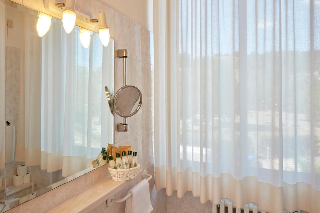 Hotel Plaza Tabiano Terme Luaran gambar